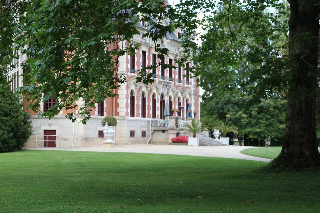 Bed and Breakfast Chateau Du Breuil Gevrolles Экстерьер фото