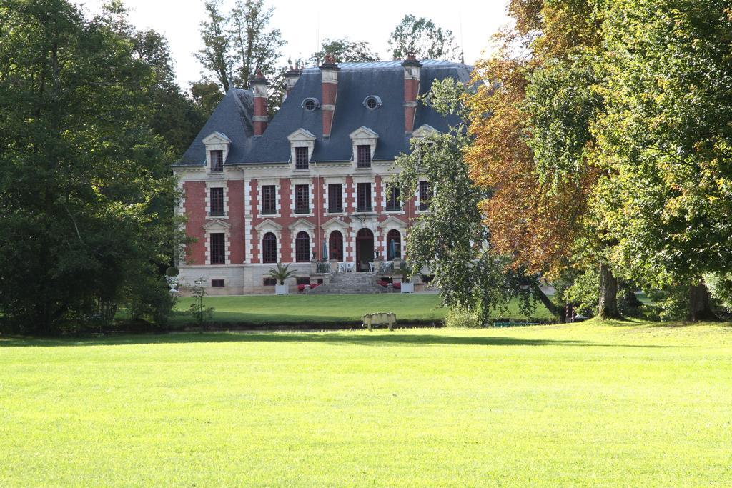 Bed and Breakfast Chateau Du Breuil Gevrolles Экстерьер фото