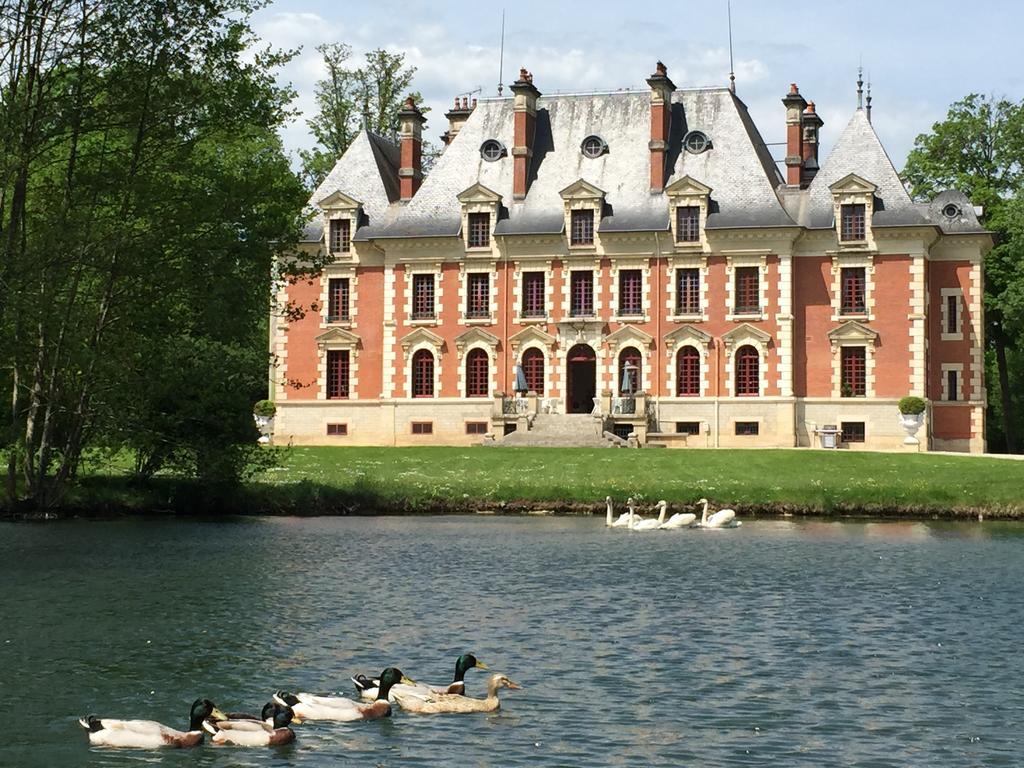 Bed and Breakfast Chateau Du Breuil Gevrolles Экстерьер фото